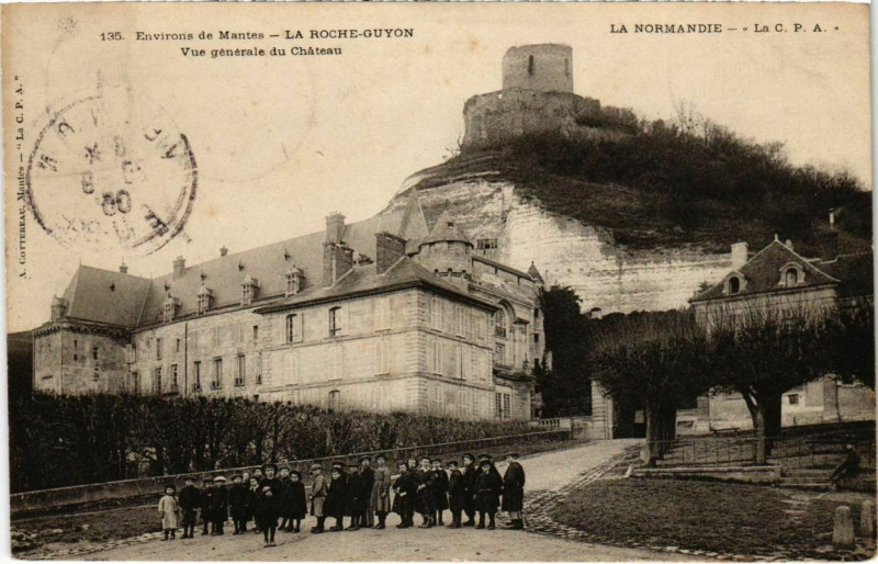 Carte postale ancienne Environs de Mantes - La Roche-Guyon à La Roche-Guyon