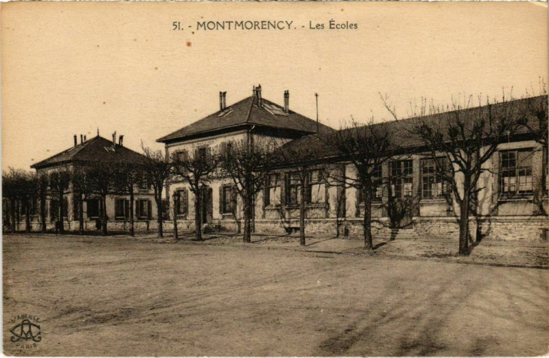 Carte postale ancienne Montmorency - Les Ecoles à Montmorency