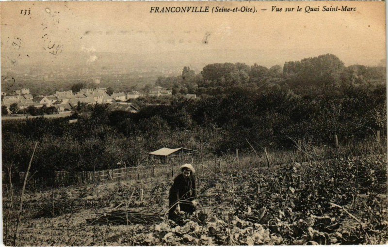 Carte postale ancienne Franconville - Vue sur le Quai St-Marc à Franconville