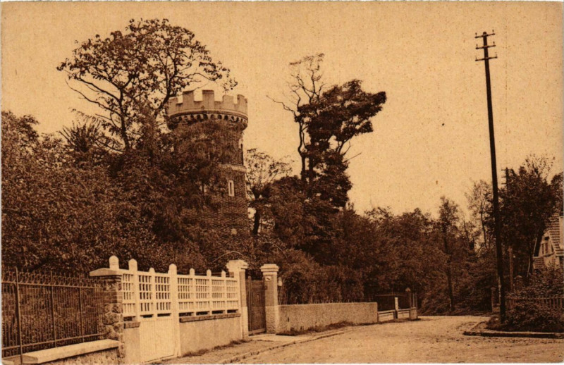 Carte postale ancienne Eaubonne - La Tour historique à Eaubonne