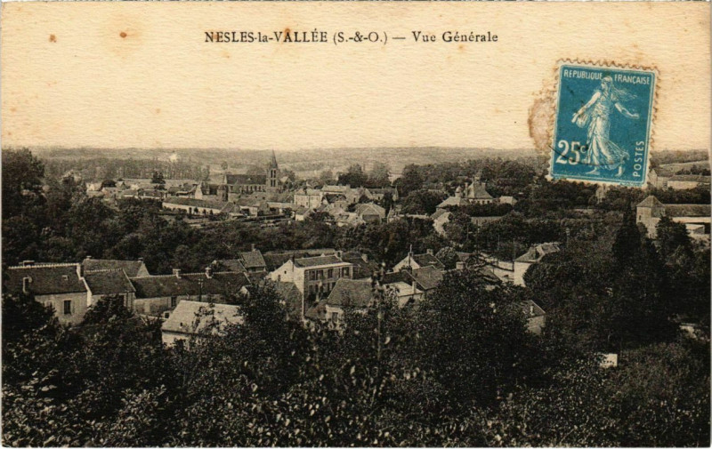 Carte postale ancienne Nesles-la-Vallee - Vue générale à Nesles-la-Vallée