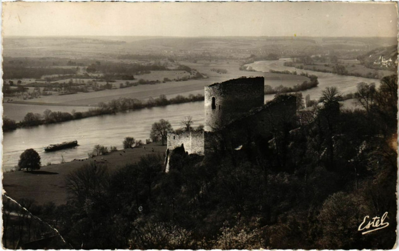 Carte postale ancienne La Roche-Guyon - Le Vieux Donjon à La Roche-Guyon