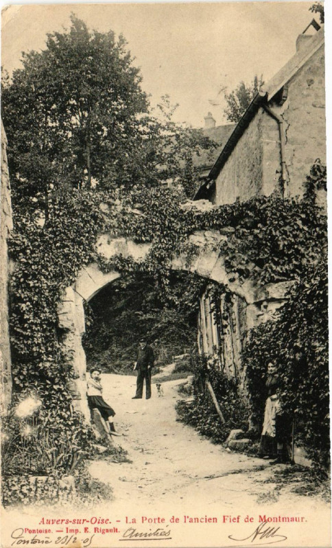 Carte postale ancienne Auvers-sur-Oise - La Porte de l'ancien Fief de Montmaur à Auvers-sur-Oise