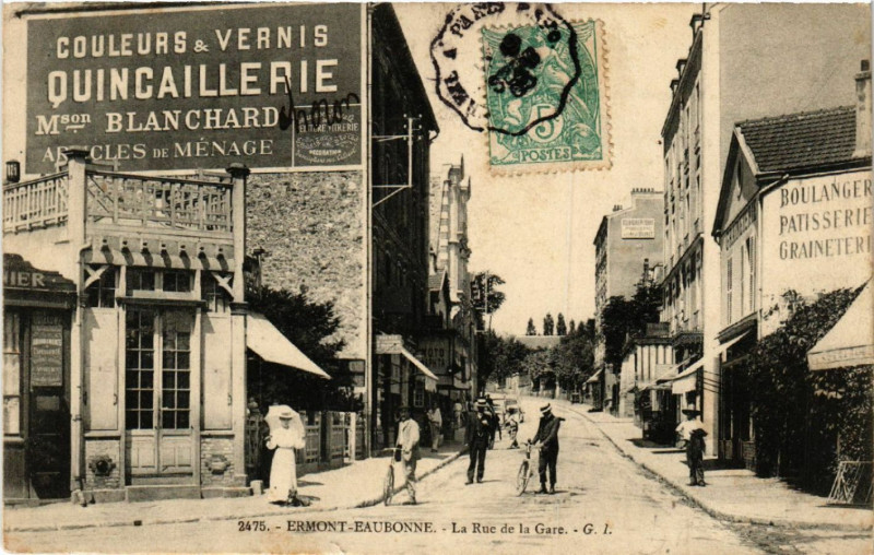 Carte postale ancienne Ermont-Baubonne - La Rue de la Gare à Ermont