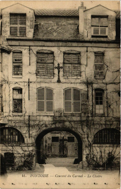 Carte postale ancienne Pontoise - Couvent du Carmel - Le Cloitre à Pontoise