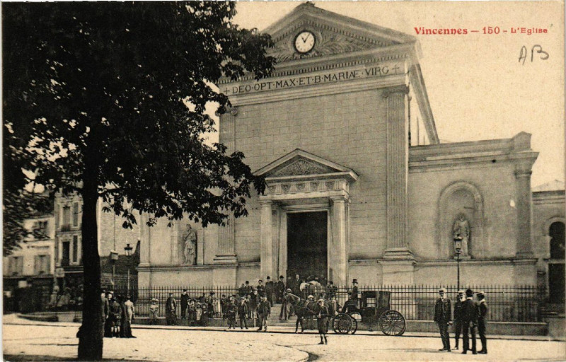 Carte postale ancienne Vincennes - L'Eglise