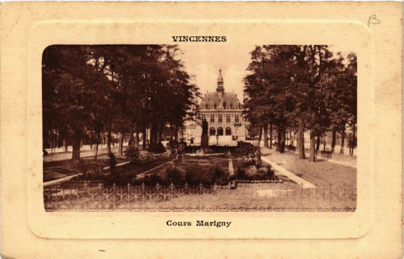 Carte postale ancienne Vincennes - Cours Marigny