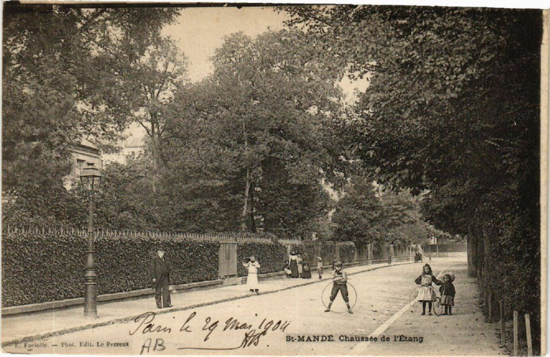 Carte postale ancienne Saint-Mandé Chaussée de l'Etang à Us