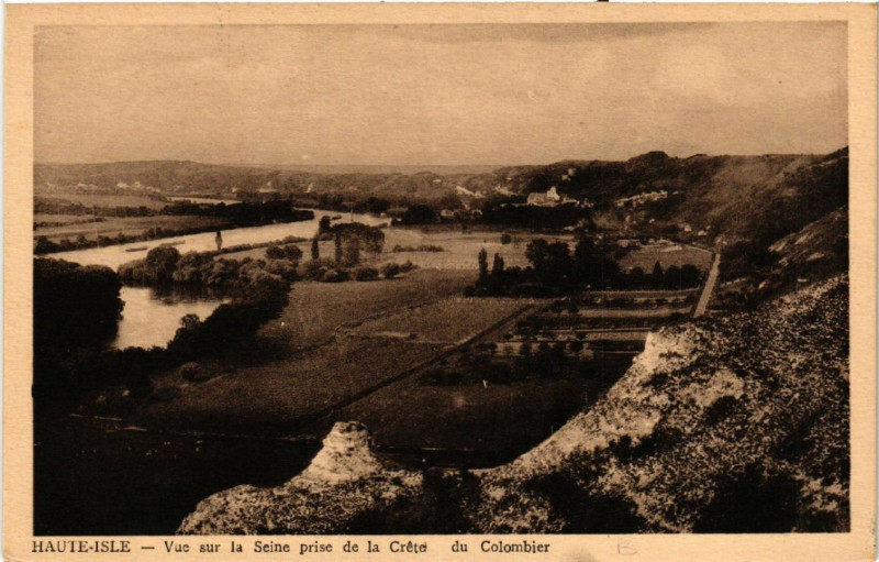 Carte postale ancienne Haute-Isle - Vue sur la Seine prise de la Créte du Colombier à Haute-Isle