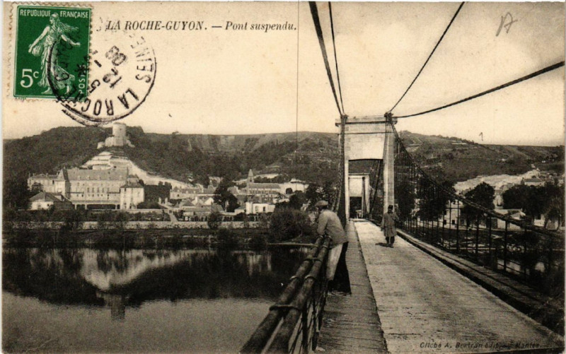 Carte postale ancienne La Roche-Guyon - Pont suspendu à La Roche-Guyon