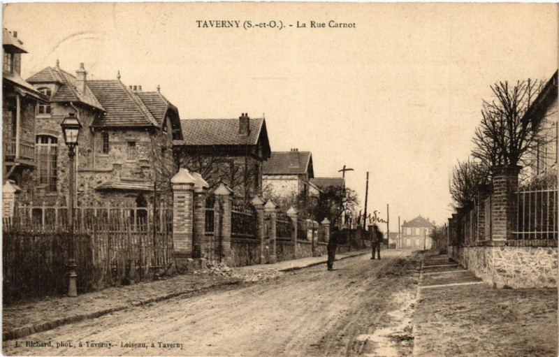 Carte postale ancienne Taverny (S.-et-O.) - La Rue Carnot à Taverny