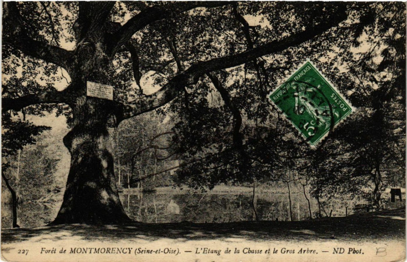 Carte postale ancienne Forét de Montmorency (Seine-et-Oise) - L'Etang de la Chusse et... à Montmorency