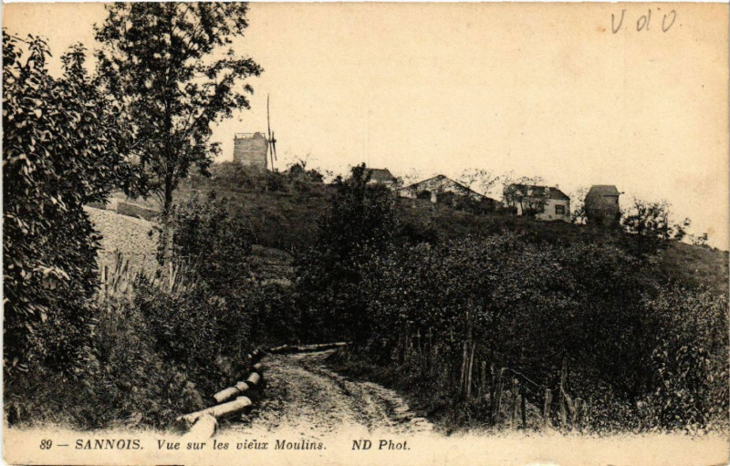 Carte postale ancienne Sannois - Vue sur les vieux Moulins à Sannois