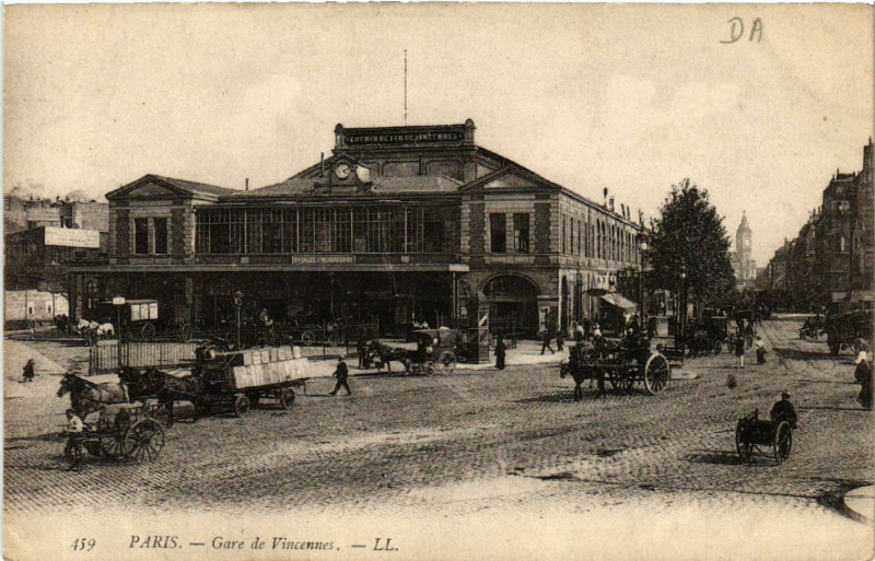 Carte postale ancienne La Gare de Vincennes à Paris 12e