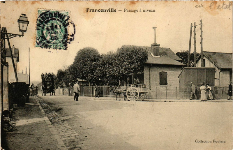 Carte postale ancienne Franconville - Passage a niveau à Franconville