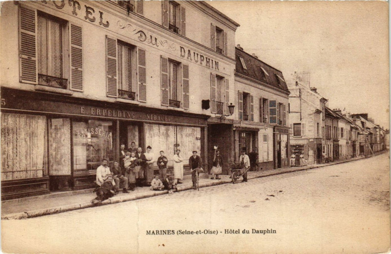Carte postale ancienne Marines - Hotel du Dauphin à Marines