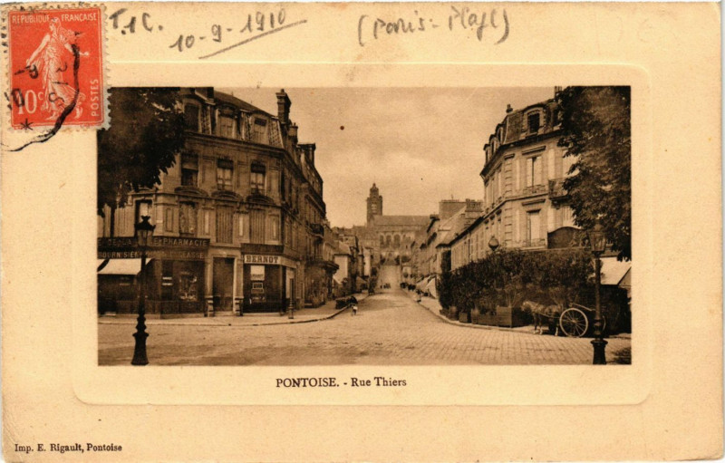 Carte postale ancienne Pontoise - Rue Thiers à Pontoise