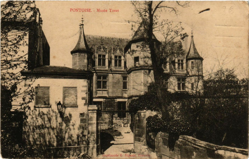 Carte postale ancienne Pontoise - Musée Tavet à Pontoise