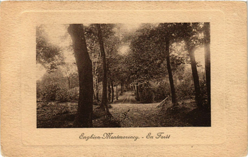 Carte postale ancienne Enghien-Montmorency - En Foret à Montmorency