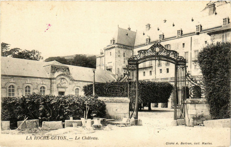 Carte postale ancienne La Roche-Guyon - Le Chateau à La Roche-Guyon