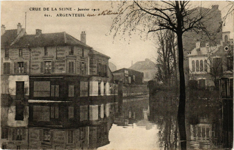 Carte postale ancienne Argenteuil - Crue de la Seine - Janvier 1910 à Argenteuil
