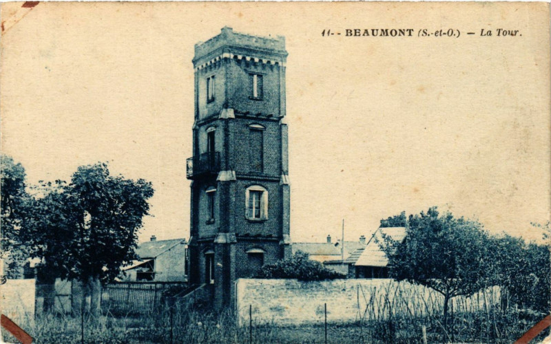 Carte postale ancienne Beaumont - La Tour
