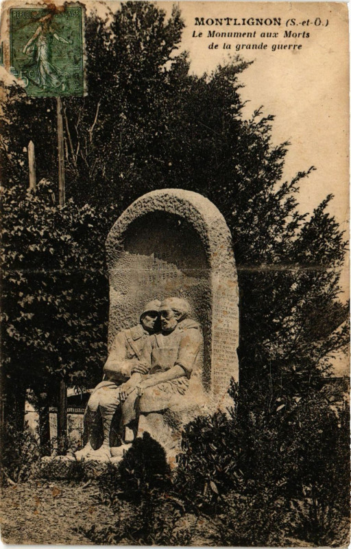 Carte postale ancienne Montlignon - Le Monument aux Morts à Montlignon