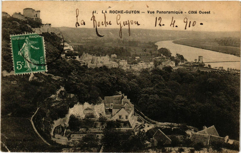Carte postale ancienne La Roche-Guyon - Vue Panoramique - Coté Ouest à La Roche-Guyon