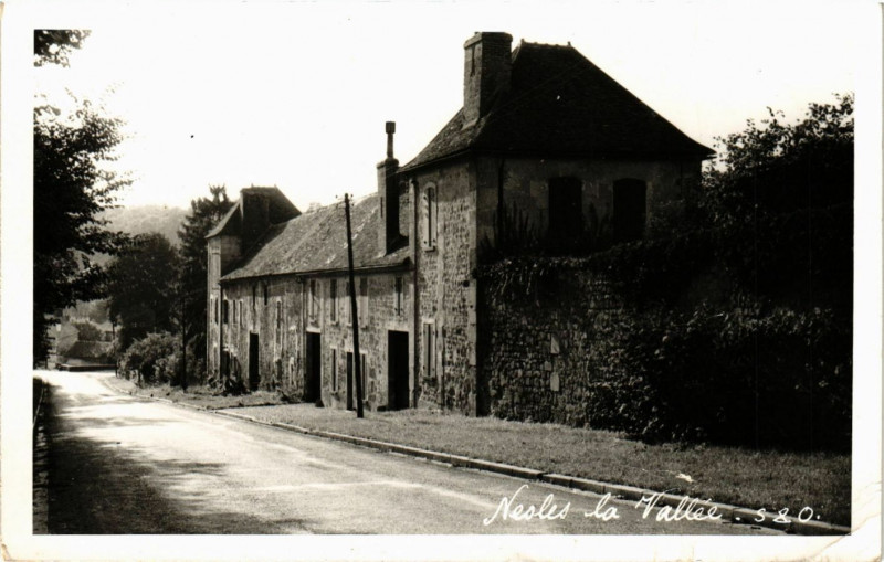 Carte postale ancienne Nesles-la-Vallée (S.-&-O.) à Nesles-la-Vallée