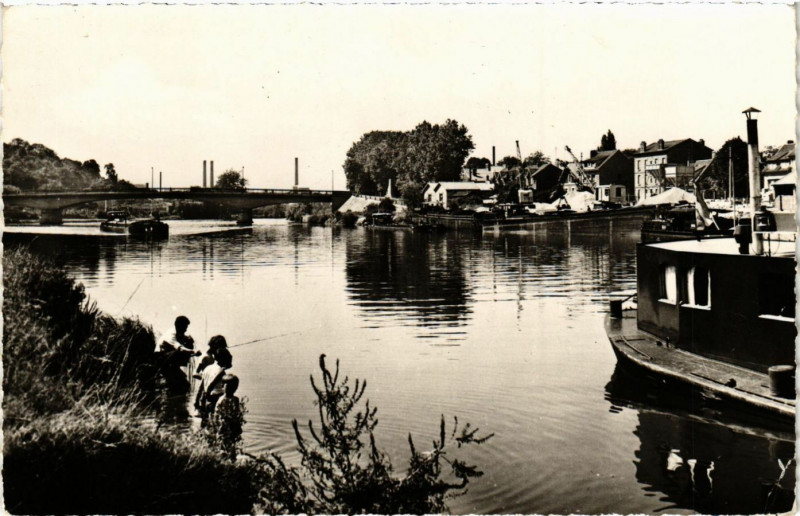 Carte postale ancienne Persan(S.-&-O.) - Bords d'Oise à Persan