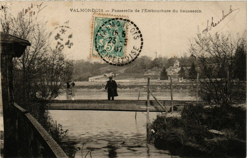 Carte postale ancienne Valmondois -Passerelle de l'Embouchure du Sausseron à Valmondois