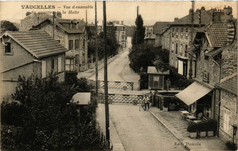 Carte postale ancienne Vaucelles Vue d'ensemble du quartier de la Halle