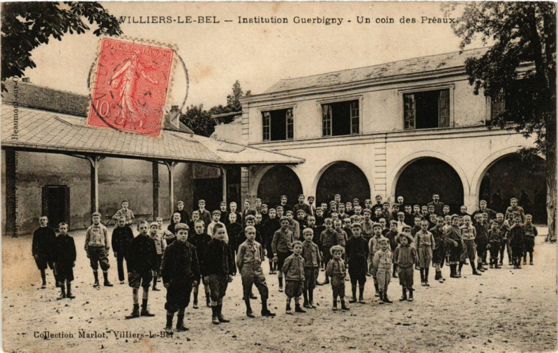 Carte postale ancienne Villiers-le-Bel - Institution Guerbigny - Un coin des Préaux à Villiers-le-Bel
