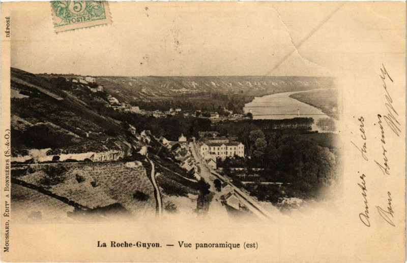 Carte postale ancienne La Roche-Guyon - Vue panoramique (est) à La Roche-Guyon