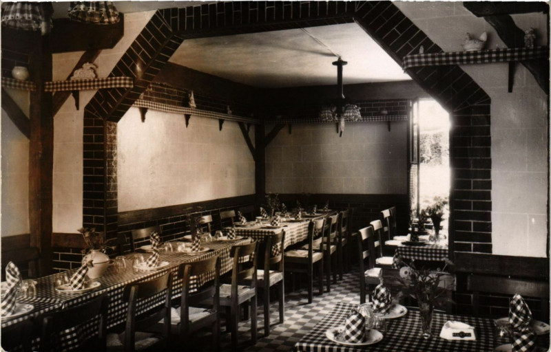 Carte postale ancienne Chantemesle par Vetheuil -Cher Paulette- La salle a manger à Vétheuil