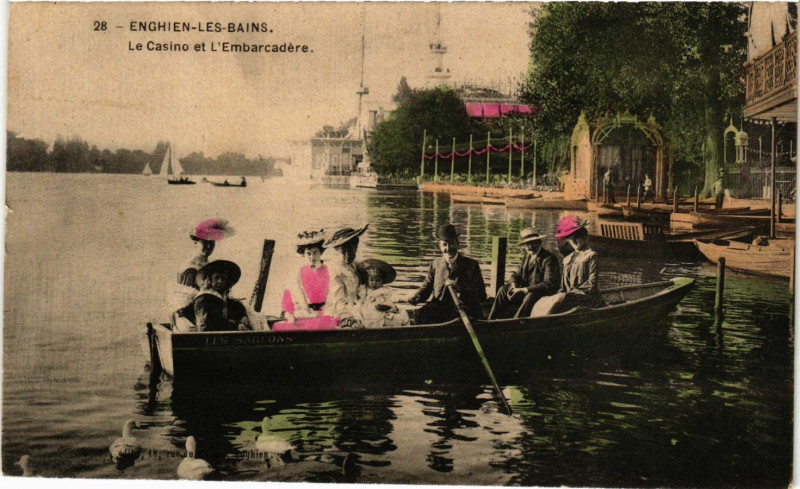 Carte postale ancienne Enghien-les-Bains - Le Casino et l'Embarcadére à Enghien-les-Bains