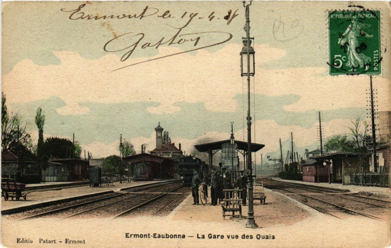 Carte postale ancienne Ermont-Eaubonne - La Gare vue des Quais à Ermont