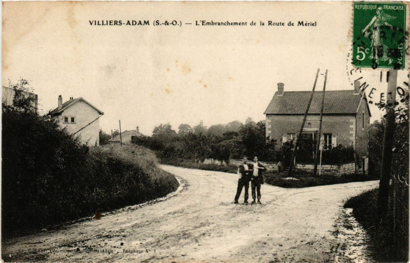 Carte postale ancienne Villiers-Adam (S.-&-O.) - L'Embranchement de la Route de Mériel à Villiers-Adam