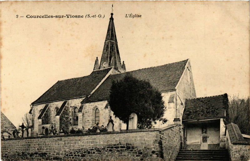 Carte postale ancienne Courcelles-sur-Viosne (S.-et-O.) - L'Eglise à Courcelles-sur-Viosne