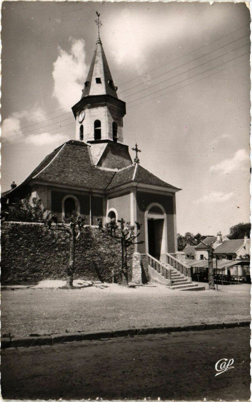 Carte postale ancienne Montigny-les-Cormeilles -L'Eglise à Montigny-lès-Cormeilles