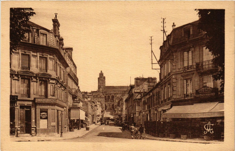 Carte postale ancienne Pontoise - Rue Thiers à Pontoise