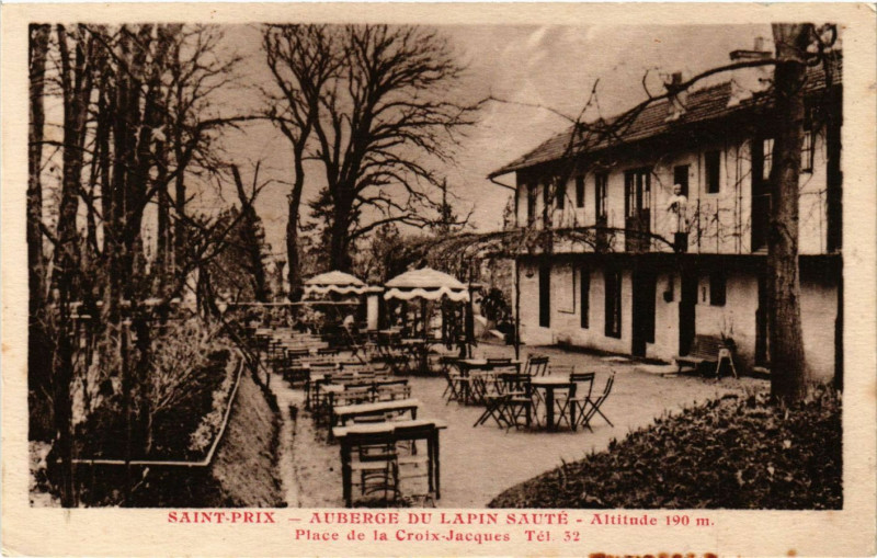 Carte postale ancienne Saint-Prix - Auberge du Lapin Sauté -Alt.190m -Place de la Croix- à Saint-Prix