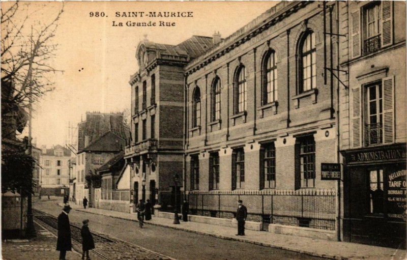Carte postale ancienne Saint-Maurice La Grande Rue à Saint-Maurice