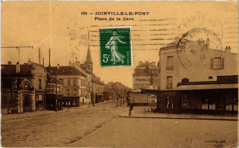 Carte postale ancienne Joinville-le-Pont Place de la Gare à Joinville-le-Pont