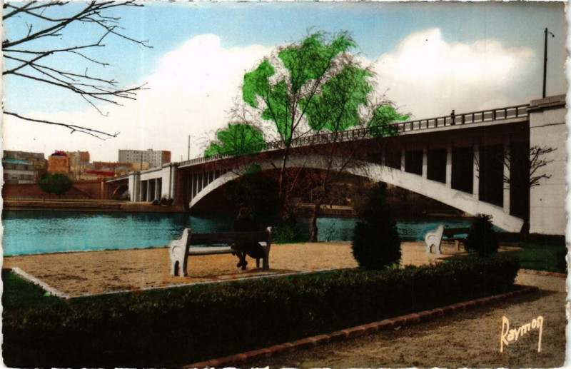 Carte postale ancienne Joinville-le-Pont Le Pont vu de ses rives charmantes à Joinville-le-Pont