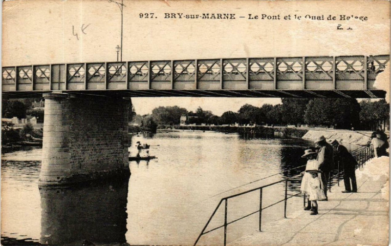 Carte postale ancienne Bry-sur-Marne Le Pont et le Quai de Halage à Bry-sur-Marne