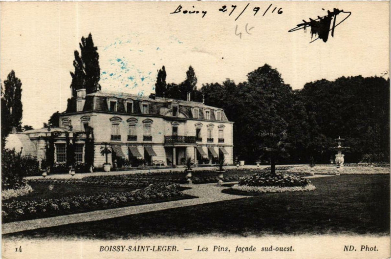 Carte postale ancienne Boissy-Saint-Leger Les Pins façade sud ouest à Boissy-Saint-Léger