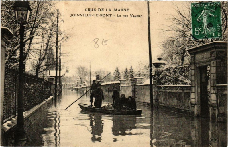 Carte postale ancienne Joinville-le-Pont la rue Vautier Crue De La Marne à Joinville-le-Pont