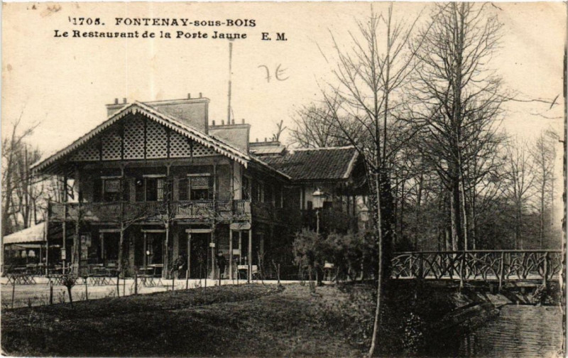 Carte postale ancienne Le Restaurant de la Porte Jaune à Paris