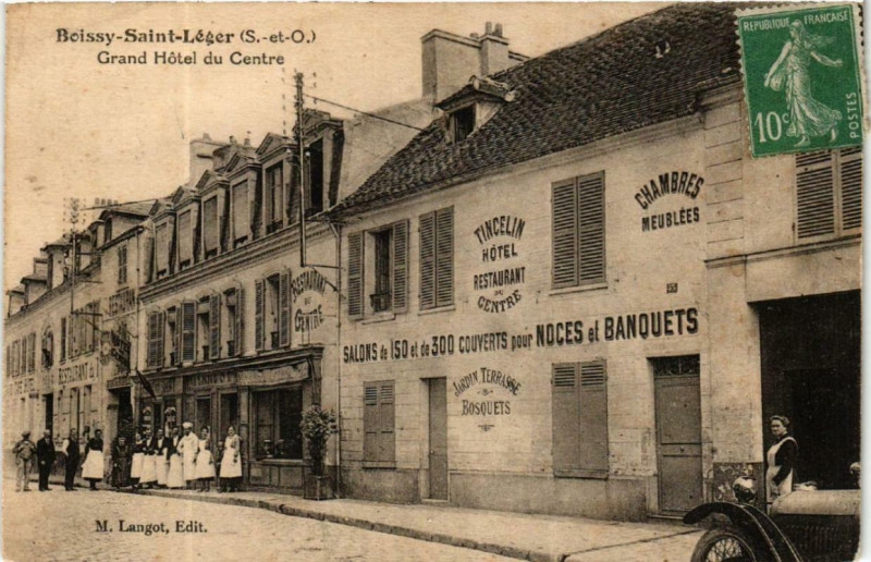 Carte postale ancienne Boissy-Saint-Leger Grand Hotel du Centre à Boissy-Saint-Léger